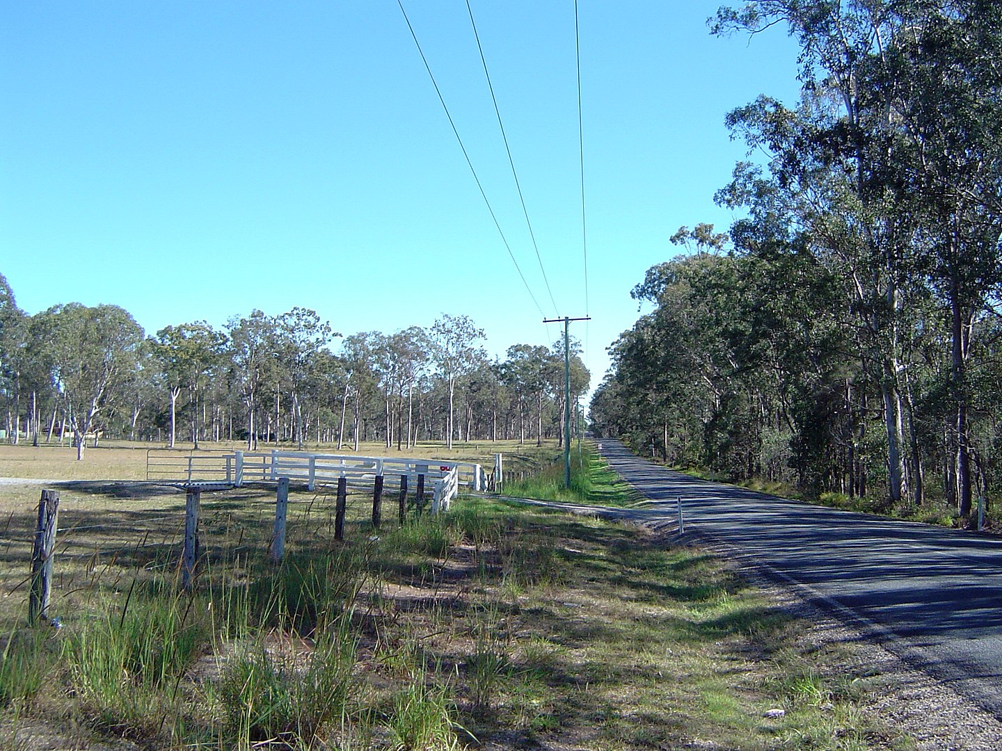 1440px-Dairy_Creek_Rd_Waterford